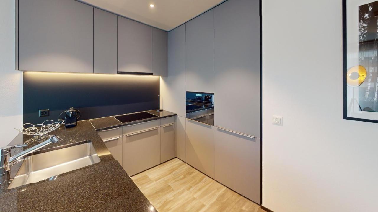 Spacious 1 Bedroom Apartment With Balcony Zúrich Exterior foto